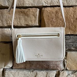 LIKE NEW Kate Spade Crossbody
